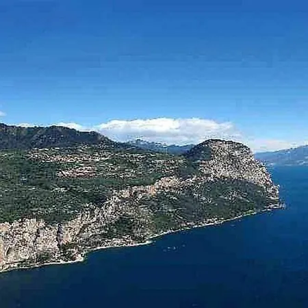 Schoene Mit Herrlichem Blick Zum Gardasee דירה